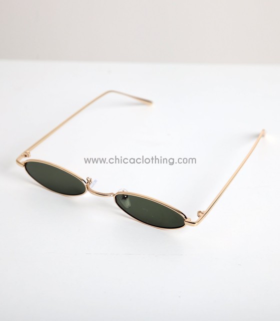 Γατίσια γυαλιά ηλίου με πράσινο φακό και χρυσό σκελετό