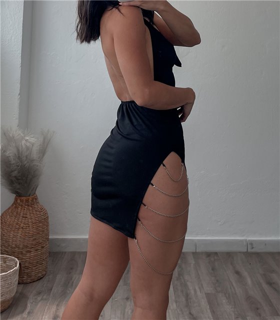 Μίνι φόρεμα μονόχρωμο με αλυσίδες εξώπλατο (Μαύρο)