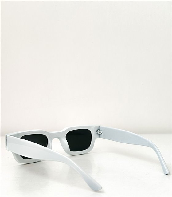 Τετράγωνα γυαλιά ηλίου με κοκάλινο σκελετό (Ασπρόμαυροί)