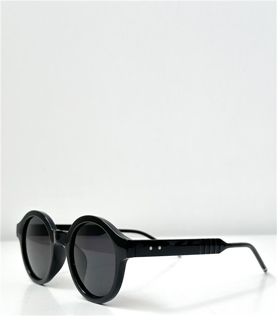 Στρόγγυλα γυαλιά ηλίου με ασημί λεπτομέρεια (Μαύρο)